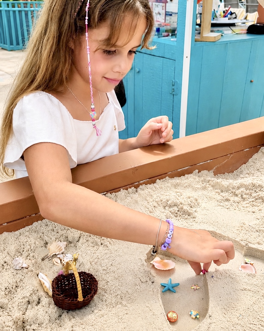 Be the Artist. Brena's Arts & Activities family recreation experience at a resort